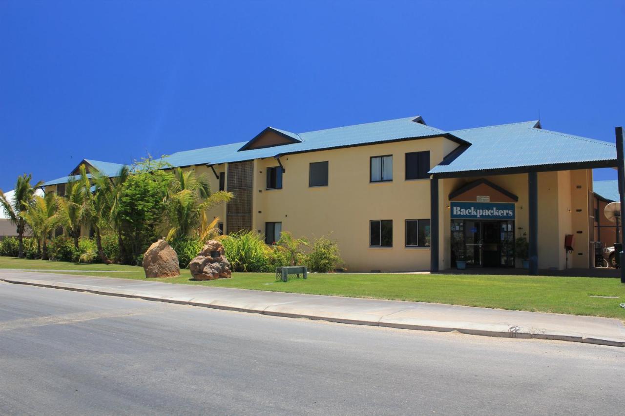 コーラル・ベイ Ningaloo Club Backpackersホステル エクステリア 写真